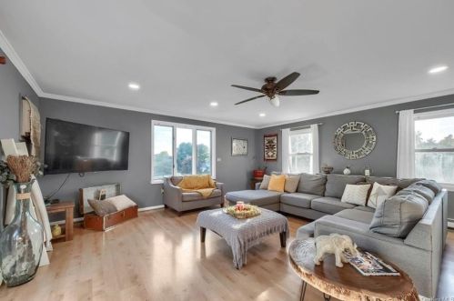 67 Stowe Dr, Poughquag NY  12570-4929 exterior