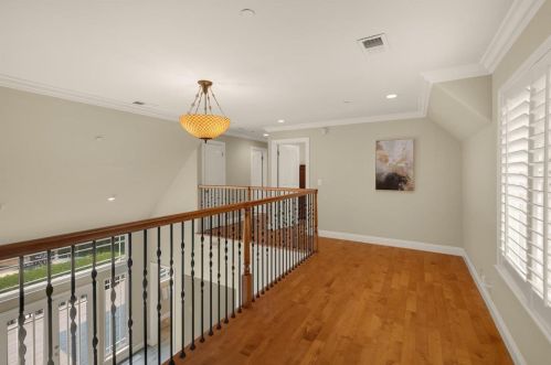 18660 Castle Lake Dr, Morgan Hill CA  95037-9472 exterior