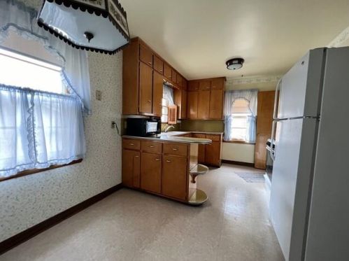 6919 41 Ave, Kenosha WI 53142-1715 exterior