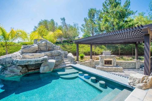 4003 Cedarwood Ct, Brea, CA 92823-1076