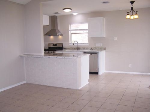 10023 Antrim Ln, Morgans Point, TX 77571-4056