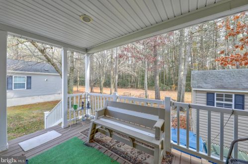 409 Long Branch Rd, Seaford, DE 19973-6242