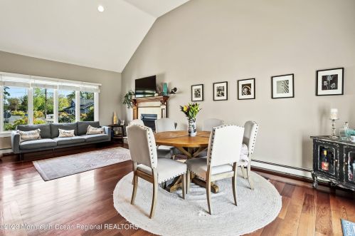 208 Virginia Dr, Bricktown NJ  08723-6521 exterior