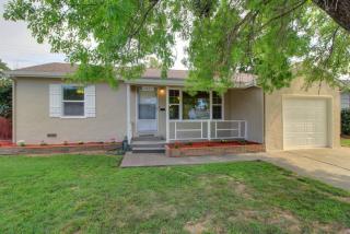 1423 63rd St, Sacramento, CA 95819-4313