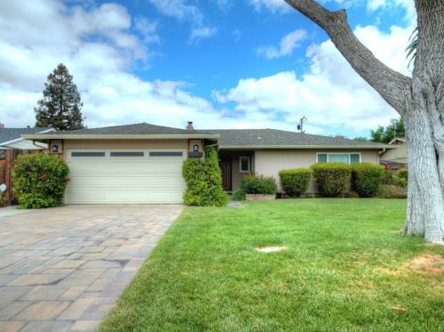 18367 Baylor Ave, Saratoga, CA 95070-4703