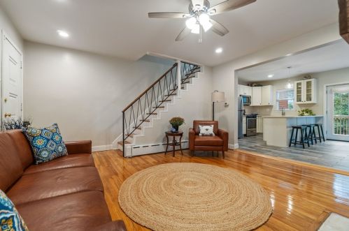 2871 Fernwald Rd, Pittsburgh PA  15217-3148 exterior