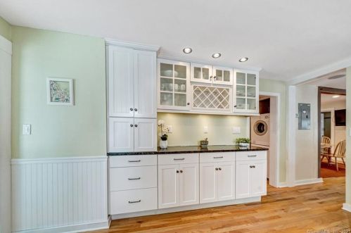 12 Sperry St, Milford CT  06460-7938 exterior
