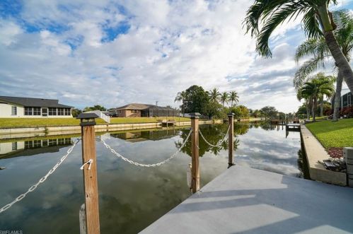 1845 2nd St, Cape Coral, FL 33909-2766