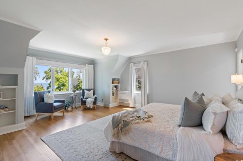 4108 Lk Dr, Milwaukee WI 53211-1719 exterior