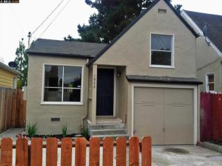 1822 Gaynor Ave, Richmond, CA 94801-2535