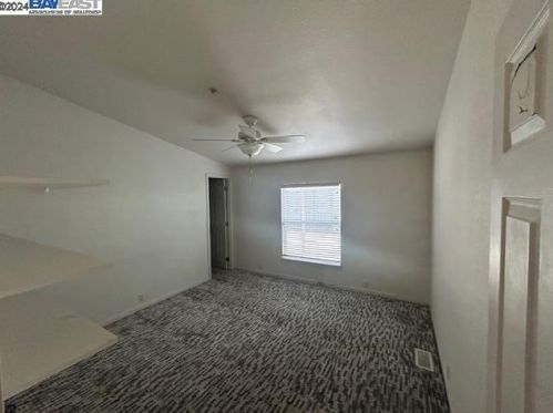 176 Harbor Dr, Daly City CA  94014-2829 exterior