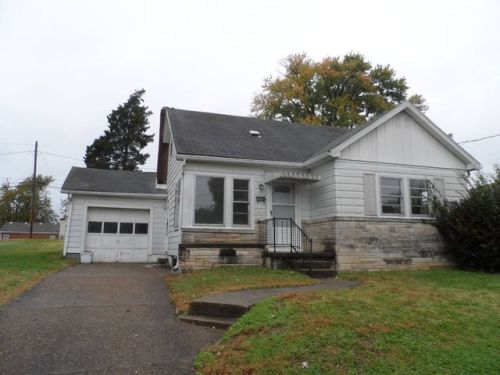 825 14th St, Scenic Hts, IN 47586-1615