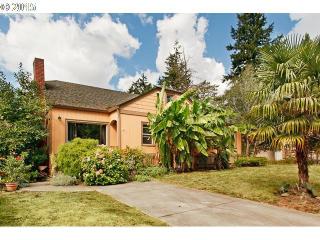 3247 131st Ave, Portland, OR 97236-3229