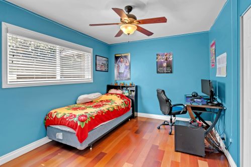 8555 Dobyns Dr, Santee CA  92071-3907 exterior