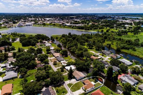 1426 Avenue H, Winter Haven FL  33881-4353 exterior