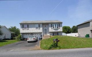 2031 Water St, Lebanon, PA 17046-1841