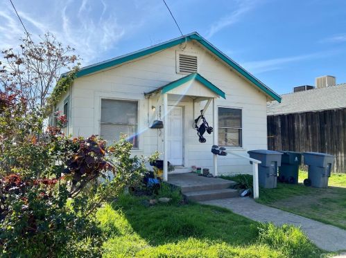 2051 Park Ave, Oroville, CA 95966-5349