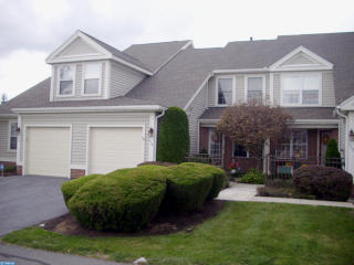 114 Oak Hill Ln, Reading, PA 19610-3211