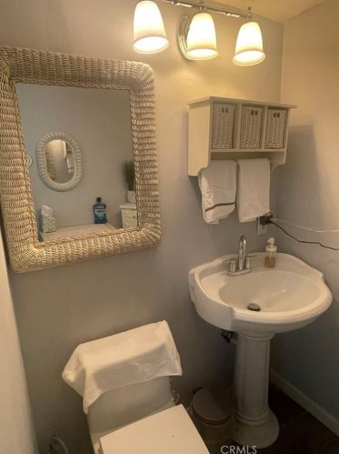 102 Lugonia Ave, Redlands CA  92374-4702 exterior