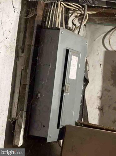 719 Chestnut St, Camden NJ  08103-2401 exterior