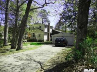 29 Lakeside Trl, Panamoka, NY 11961-2224