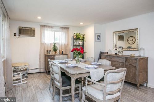 808 Maple Ave, Limerick PA  19468-2987 exterior