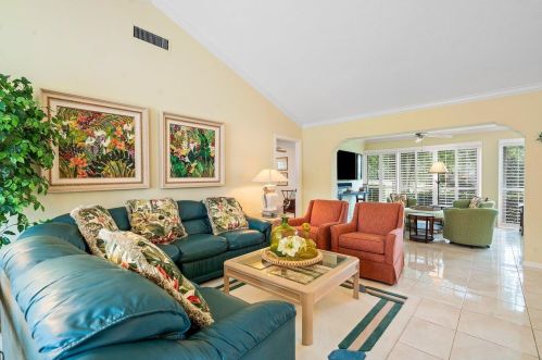 4437 Sanderling Cir, Boynton Beach, FL 33436-5115