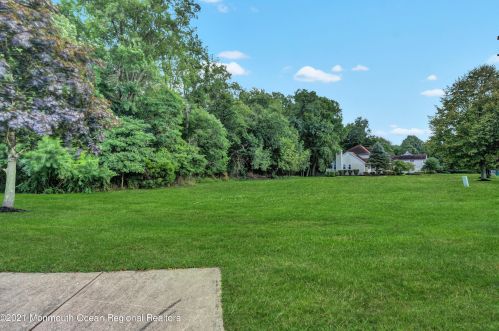 305 Bartley Rd, Jackson Twp NJ  08527-1166 exterior