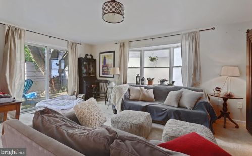 883 Walnut St, Lemoyne PA  17043-1556 exterior