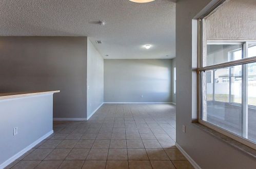 13 Inconnu Dr, Kissimmee FL  34759-4831 exterior