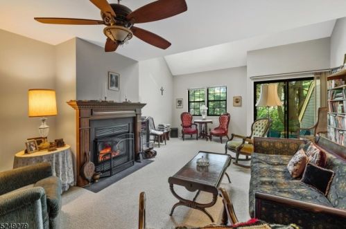 26 Concord Rd, West Milford Lakes, NJ 07480-1276