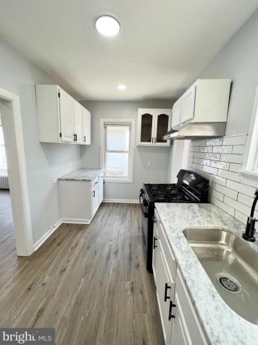 820 Bergen St, Gloucester NJ  08030-1541 exterior