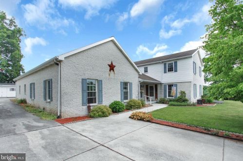 730 Ash Dr, Hanover, PA 17331-1574