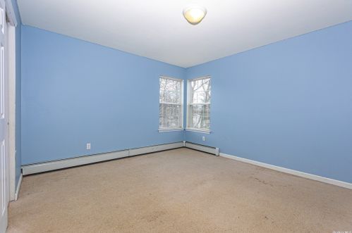 340 45th St, Copiague NY  11726-1017 exterior