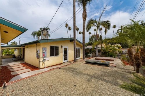 818 South St, Anaheim CA  92805-4415 exterior