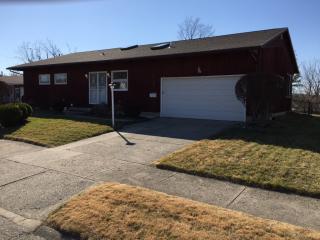 1709 Brookhollow Dr, Springfield, OH 45504-1517