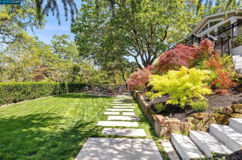 8 Fern Way, Orinda CA  94563-3810 exterior