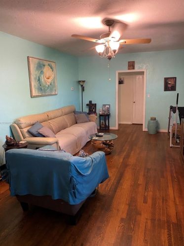 703 26th Ave, Hollywood, FL 33020-3806