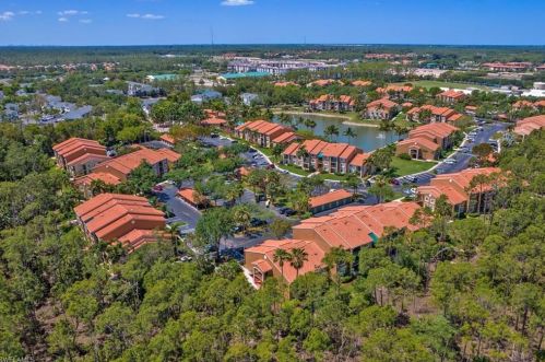 1250 Wildwood Lakes Blvd, Naples, FL 34104-7476