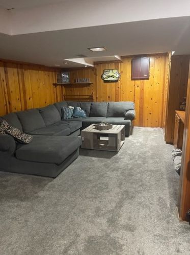 1812 Park Circle Dr, Glenshaw PA  15116-2137 exterior