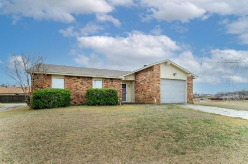 5301 Russell Dr, Frisco, TX 75056-1381