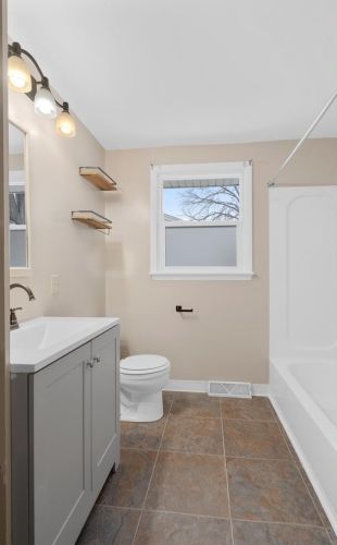 2148 Libal St, Green Bay WI  54301-2029 exterior