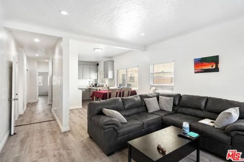 310 8th St, Long Beach, CA 90813-6209