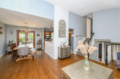 772 Pat Dr, West Islip NY  11795-3537 exterior