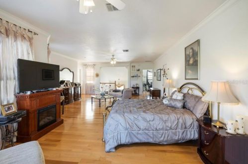 705 Shakett Creek Dr, Nokomis FL  34275-2252 exterior