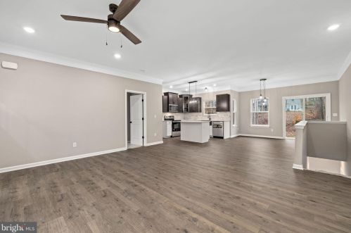 10914 Thiel Ct, Spotsylvania VA  22551-8034 exterior