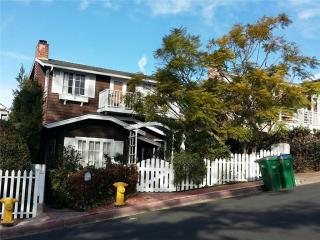 270 Cajon St, Laguna Beach CA  92651-1336 exterior