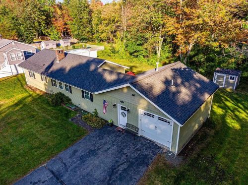 74 Millville St, Salem NH  03079-2620 exterior