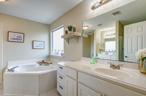 3810 Cloudbluff Ln, Richmond TX  77469-4117 exterior