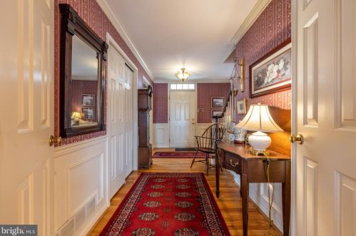 1209 Knollbrook Dr, Lansdale PA 19446-5117 exterior